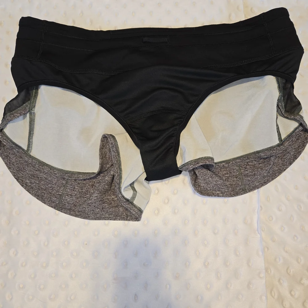 Lululemon Womens‎ Speed Up Shorts 2.5